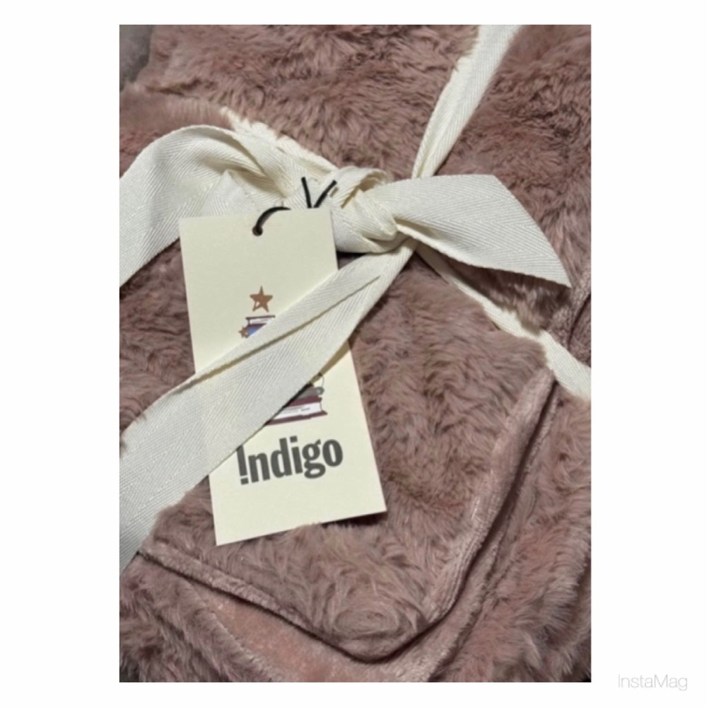 NEW The Original Indigo Faux Fur Throw Rose